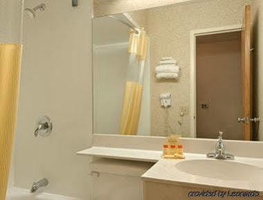 Days By Wyndham West Rapid Hotel